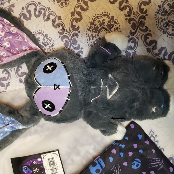 Plushie Dreadful Rheumatiod Arthritis Rabbit - Picture 2 of 9